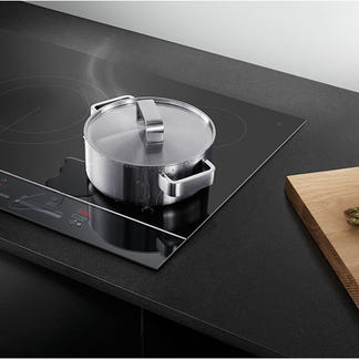 FISHERPAYKEL INDUCTION COOKTOP BLACK 30CM