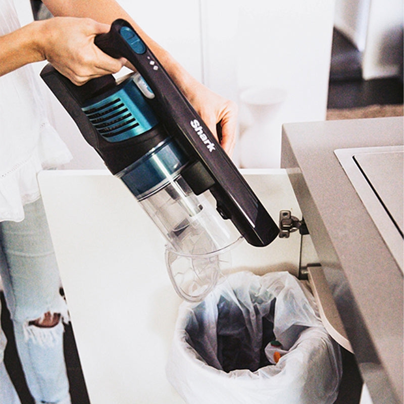 SHARK CORDLESS VACUUM WITH SELF CLEANING BRUSHROLL